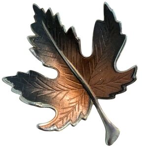 Maple Leaf Brooch Pin